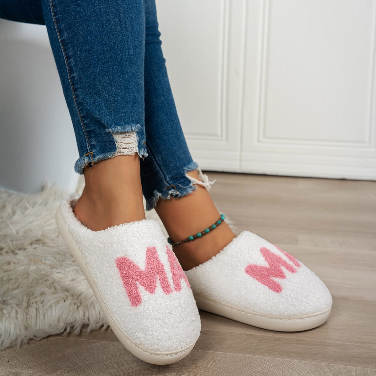 Warm And Cozy MAMA Christmas Gift Plush Cotton Slippers Thick Non-Slip Sole Indoor Slippers Shoes shoes fashion novaa