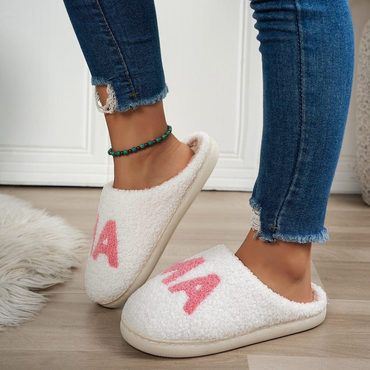 Warm And Cozy MAMA Christmas Gift Plush Cotton Slippers Thick Non-Slip Sole Indoor Slippers Shoes shoes fashion novaa